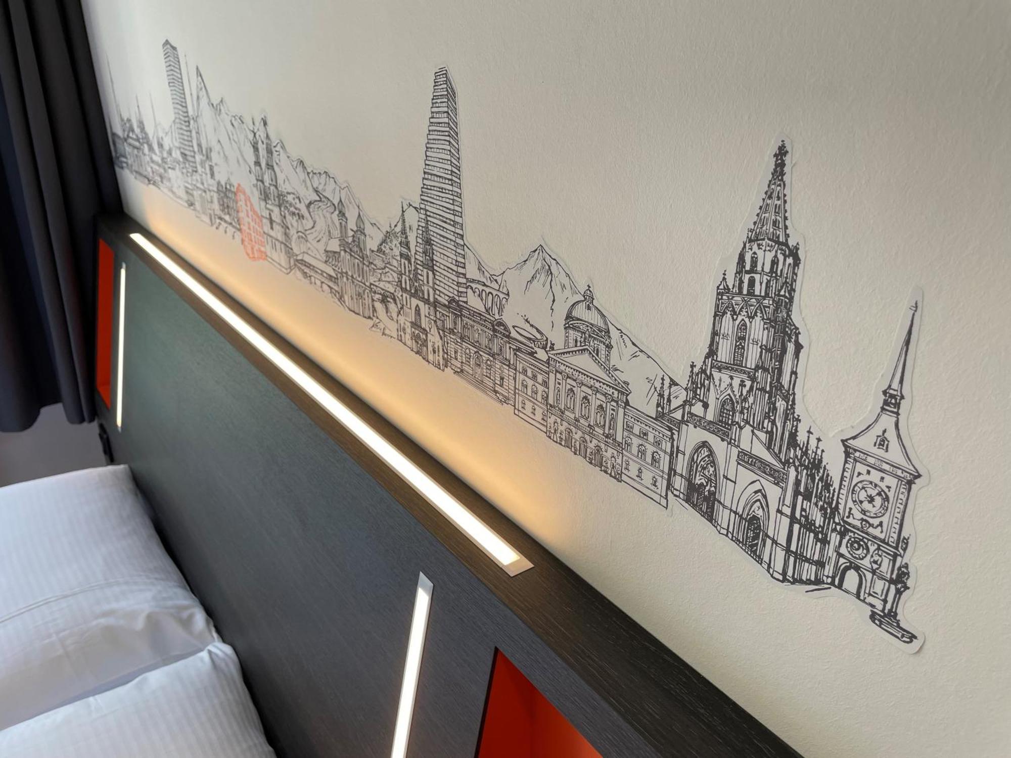 Easyhotel Zuerich Main Station Екстериор снимка